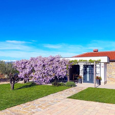 Casa Miranda - Family Comfort In A Quiet Area, Near The Sea, With Bbq And Free Parking Zgornje Skofije Екстер'єр фото
